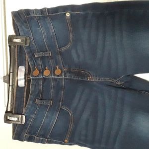 No Boundaries jeans